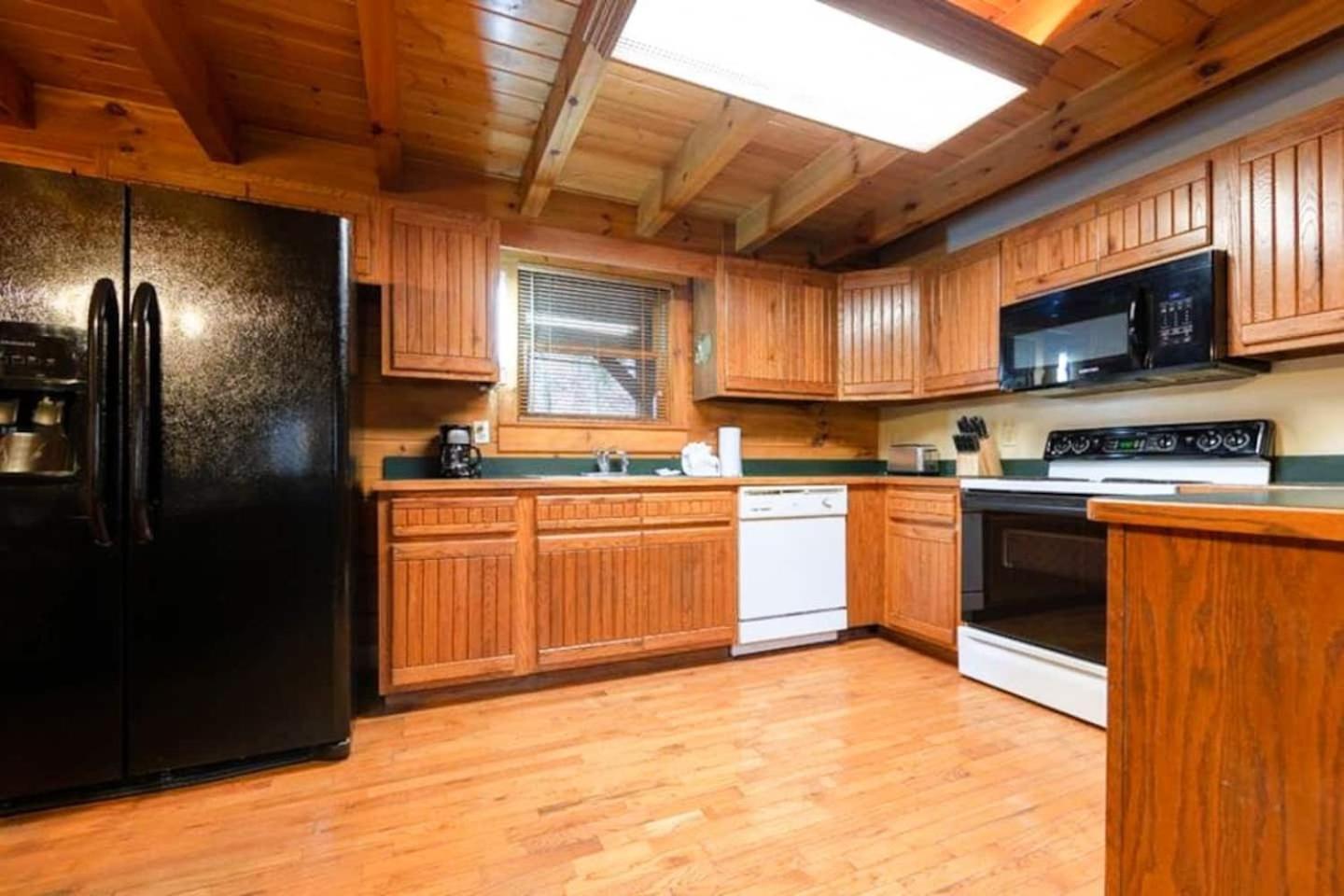 Pigeonforge Cabin Game Roomdog Friendlyhot Tub Pigeon Forge Dış mekan fotoğraf