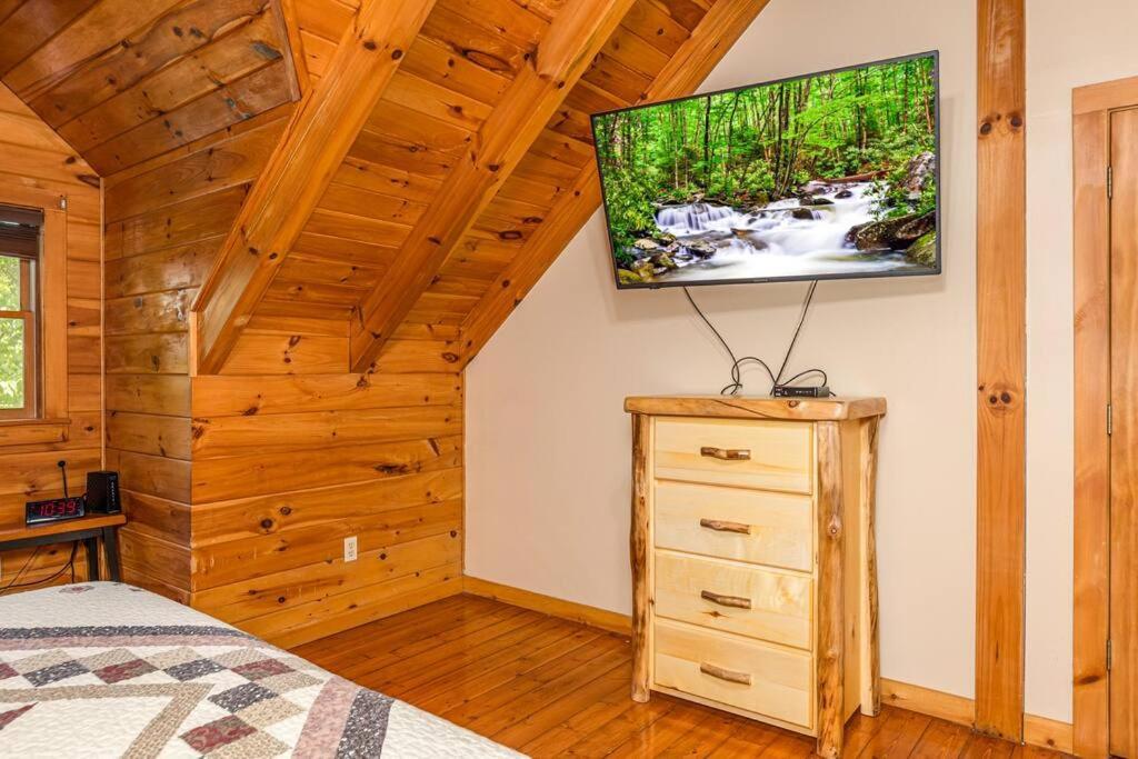 Pigeonforge Cabin Game Roomdog Friendlyhot Tub Pigeon Forge Dış mekan fotoğraf